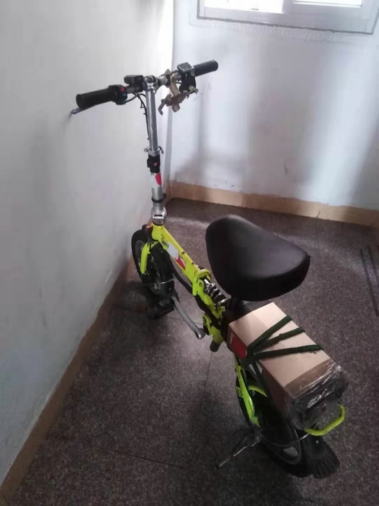 八成新折叠电动车，续航公里80-100公里...