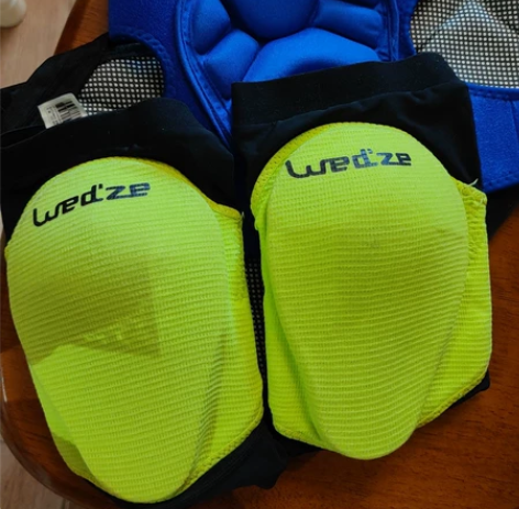 迪卡侬轮滑,滑冰,滑雪护膝,M的 感兴趣的...