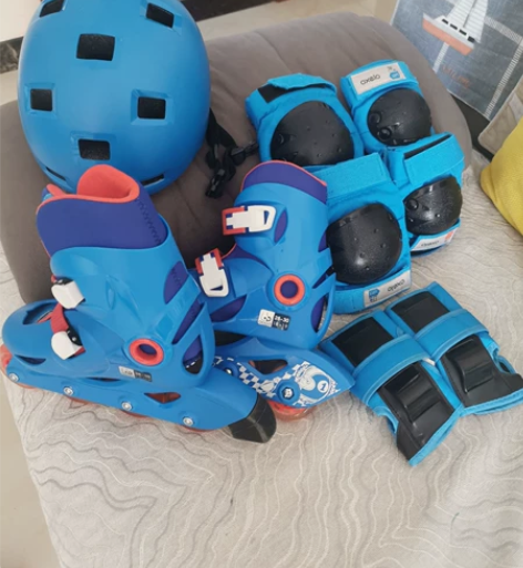 迪卡侬全套装备基本全新， 只在家里客厅划过...