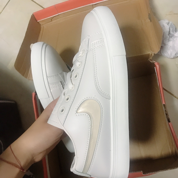 全新 微瑕疵pu开拓果冻休闲鞋板鞋40码 ...