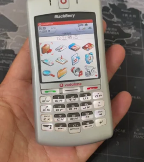 黑莓7100v经典直板按键手机 手机开机如...