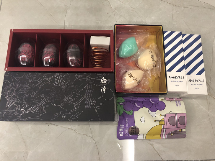 尔木萄、妖制、白泽 粉扑和清洗剂