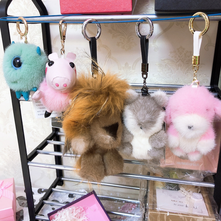 克洛娃水貂毛小挂件，全新！价格不同！