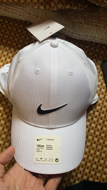 nike 全新 白色 棒球帽 99元 一顶...