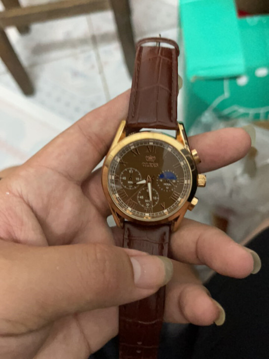9成新，时间准，防水，换手表了，这个出