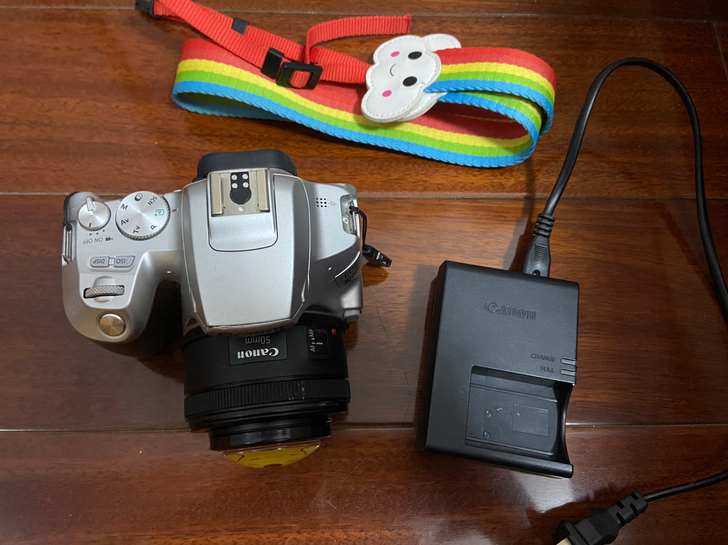 品牌型号 ：佳能200d2（颜色少见）+小...