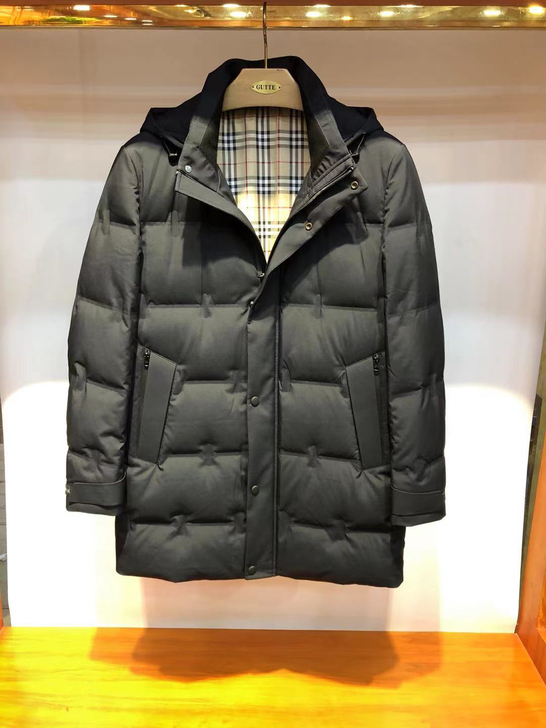 专柜品牌打版样板衣码数170码 全新羽绒服...