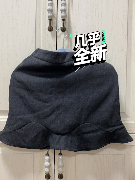 A字荷叶边裙,面试穿过一次,几乎全新