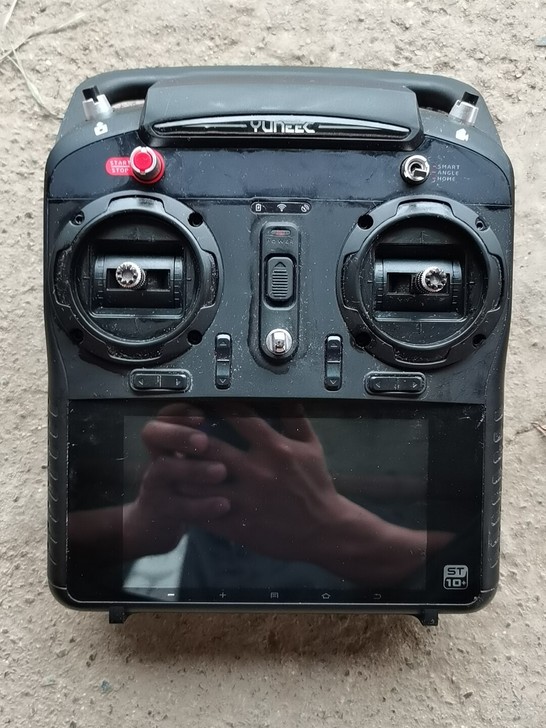 st10+遥控器，昊翔台风遥控器，没有电池...