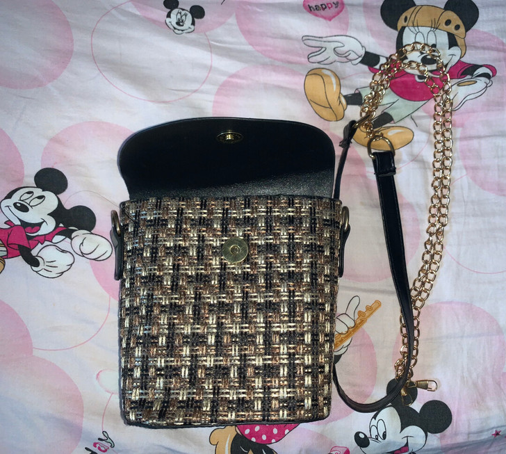 春夏新款小包包女韩版百搭单肩包时尚质感花纹...