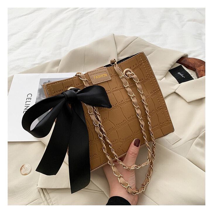 转手原因 ：实体店关门了 剩下的原价转