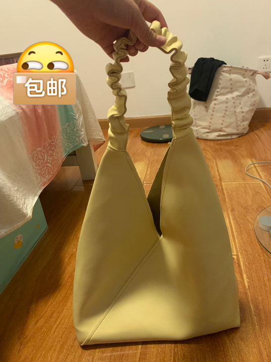 托特包子母包柠檬黄夏天背超清爽 一次都没背...