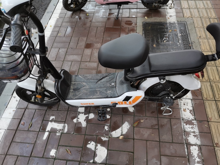 去年七月底买的电动车,骑了一年,因工作原因...