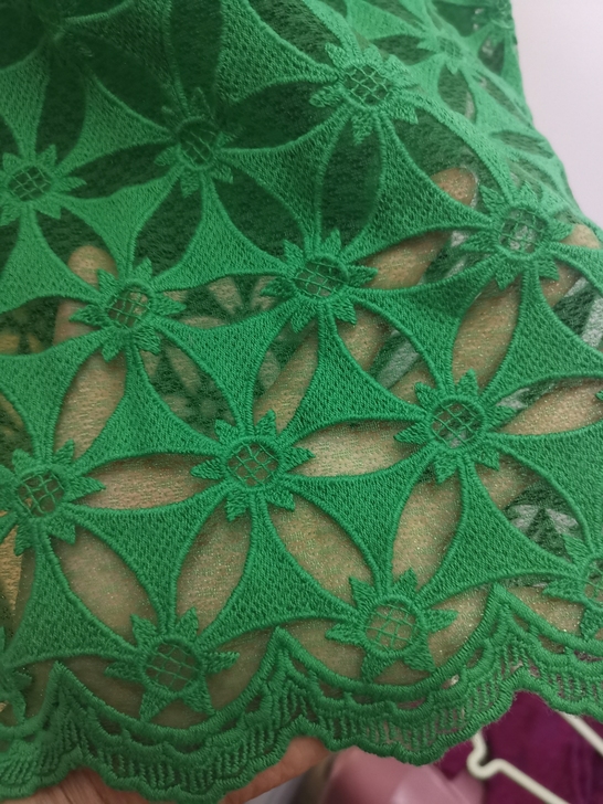 包臀裙，L码，身高161到膝盖，重工水溶蕾丝