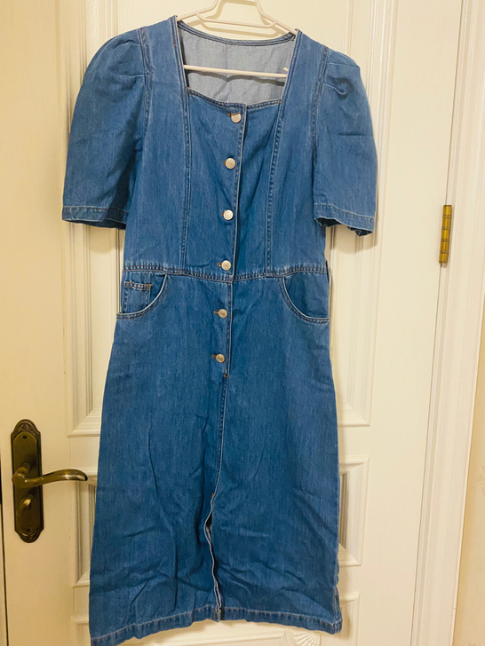 方领泡泡袖牛仔连衣裙