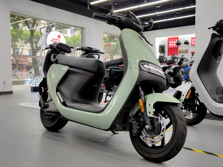 小米九号电动摩托车E200P ONE