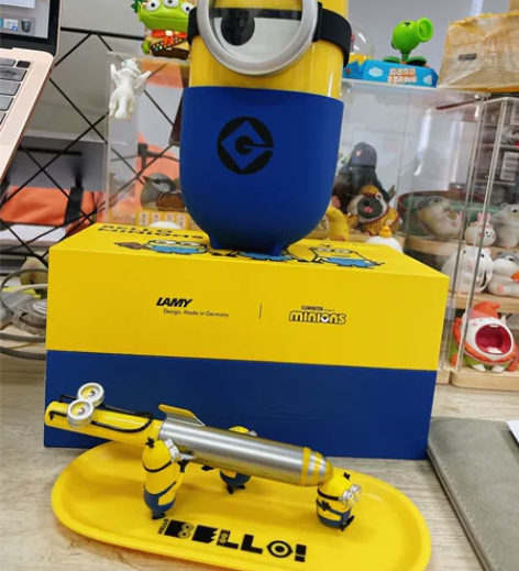 lamy小黄人钢笔套装，全新，就拆开放着了...