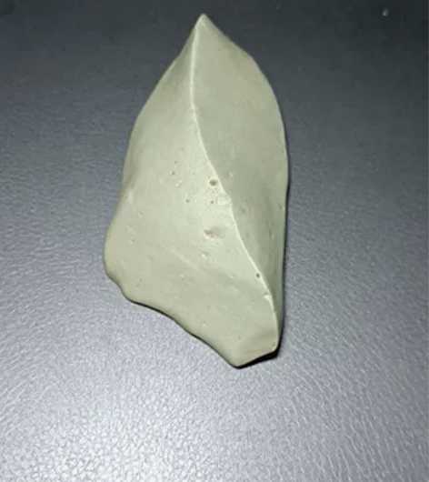 浅色泥石玉，高玉化细泥，平底山形小摆件，文...