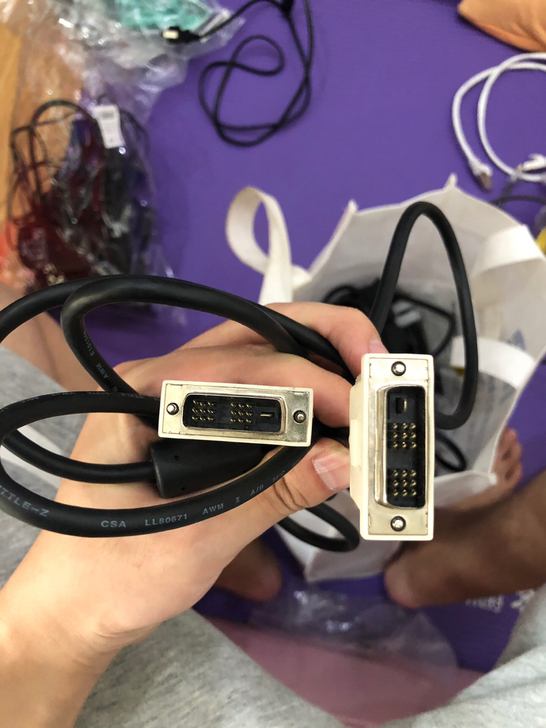 dvi线一根8元拿走不包邮
