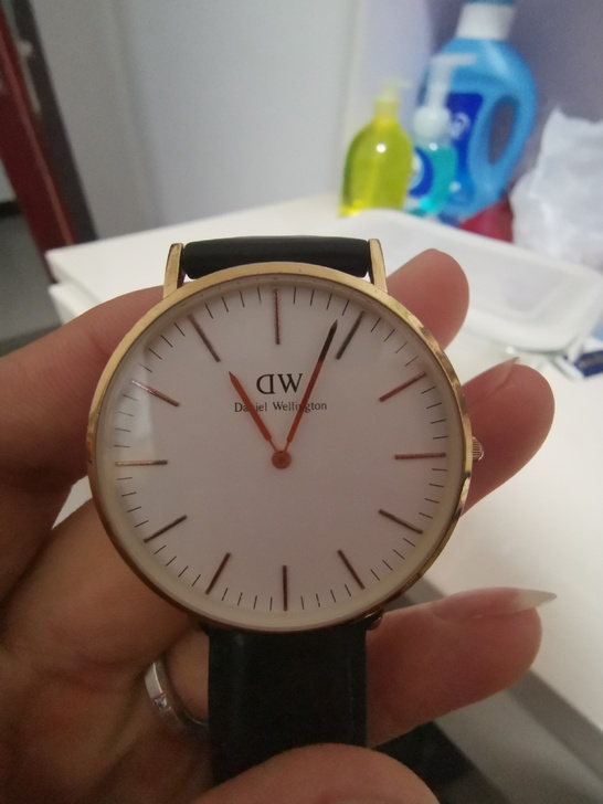 带了不到一年吧，绝对百分百正品哈，