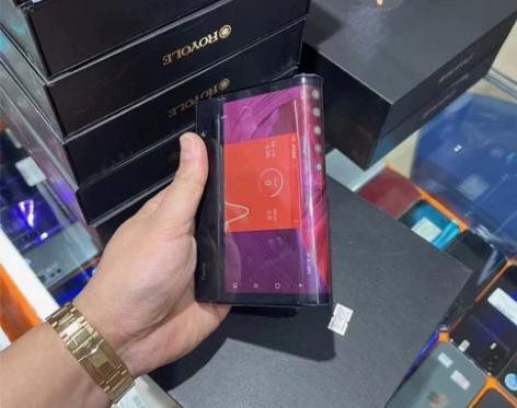 柔宇折叠 855处理器899这个屏幕️小黑点