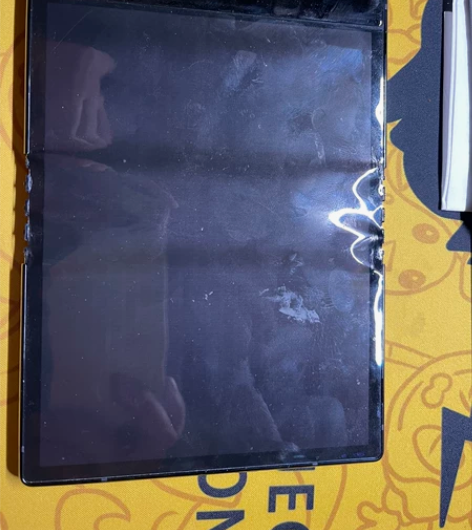 柔宇1代折叠 爆屏 充电开机有反应 打电话...