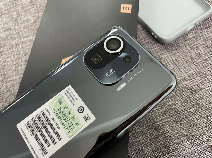 在保小米11pro 8+128g 双卡5G...