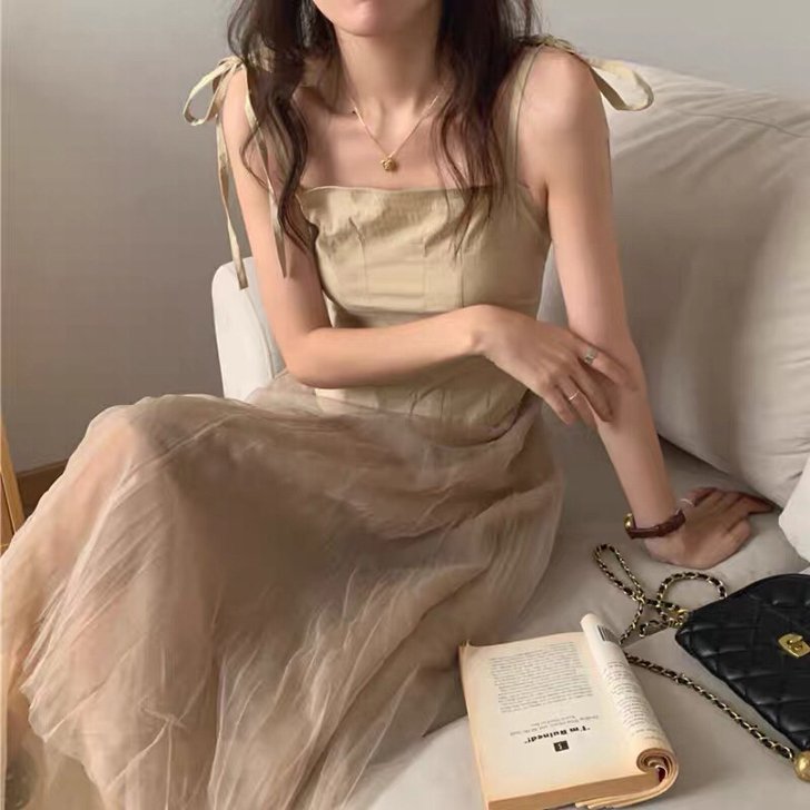 法式设计感小众吊带裙女夏季洋气中长款时尚拼...