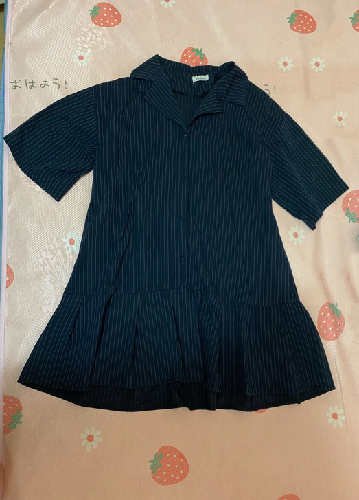女条纹衬衫连衣裙