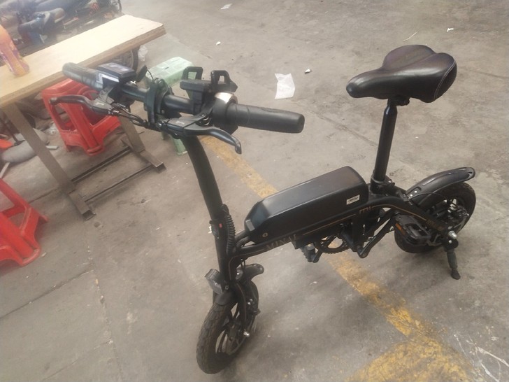 8成新36伏8安电池