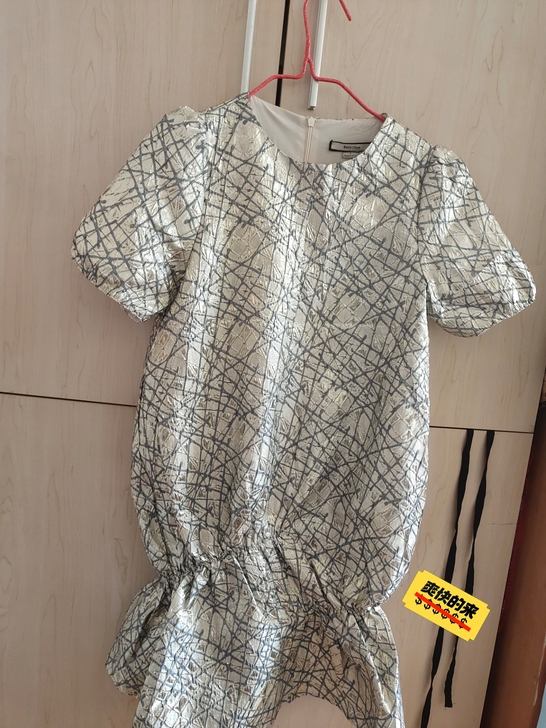 夏季连衣裙便宜出 几乎全新