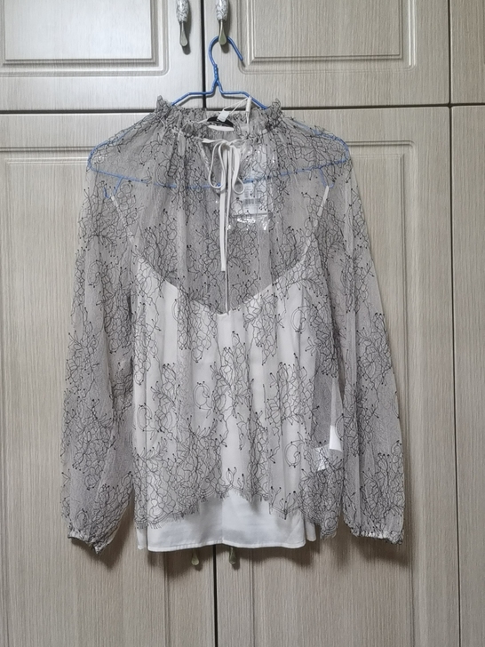 DJFL上衣，超美。正常s.m都可穿，不退...