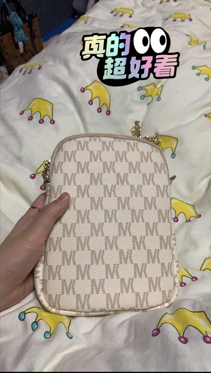 仿mk 还有一个小兔子挂件 五金色泽好