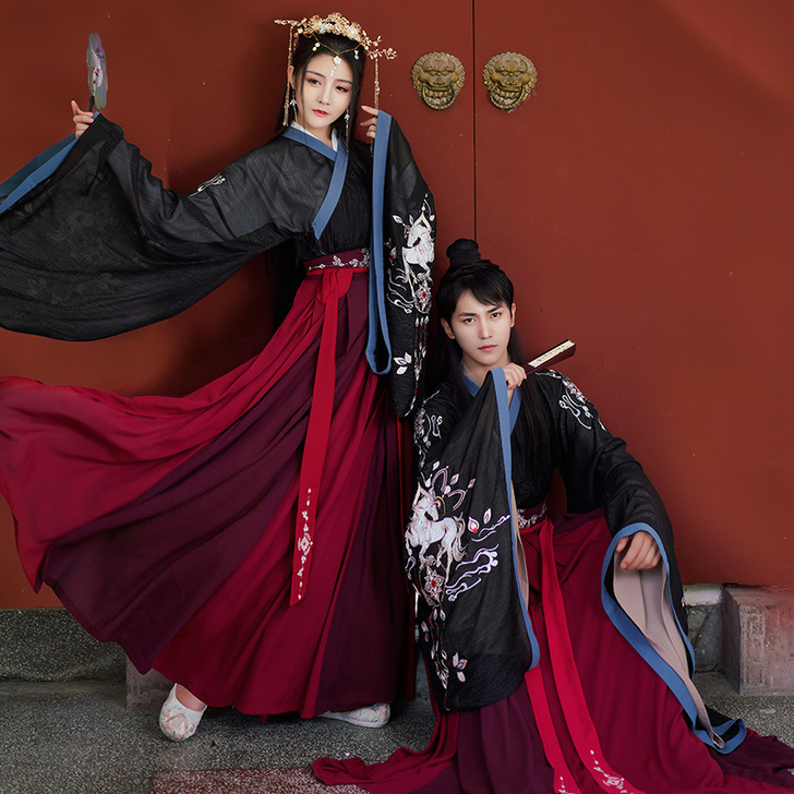 如梦霓裳 午马 上襦两件M码，下裙L，轻微...