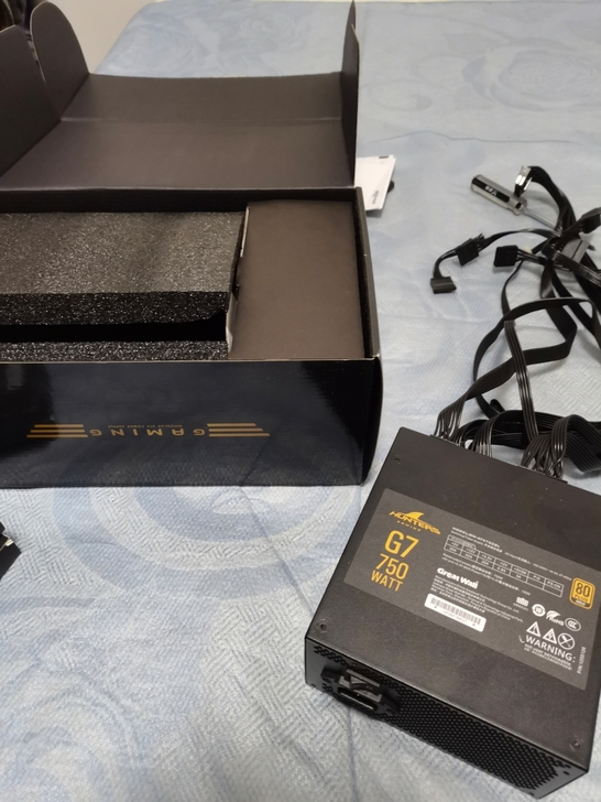 长城G7    750W金牌全模电源 长城...