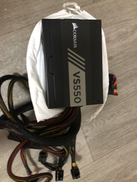 海盗船vs550电源一个