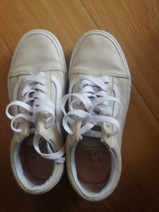 给价就出，VANS全皮鞋，正品保证，买得时...