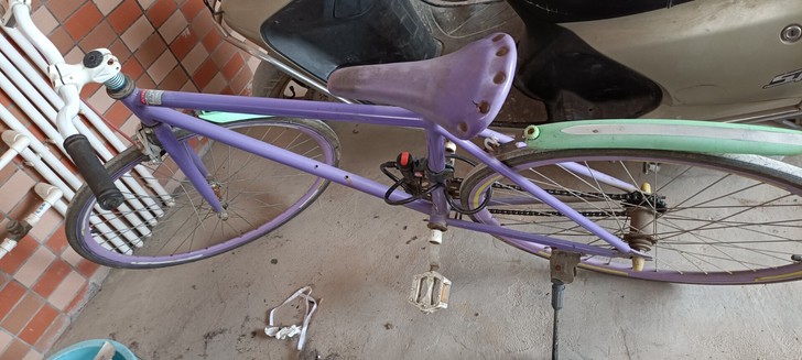 不是实心胎，就坐包瑕疵