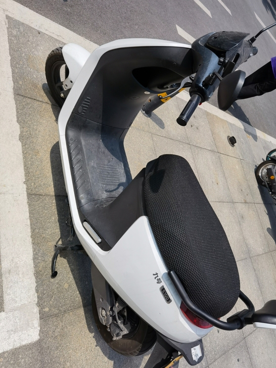 小米九号电动车e100，1500公里左右，...