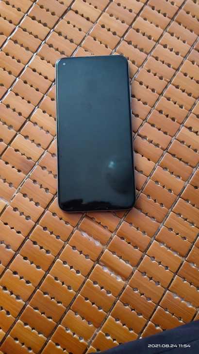 自用华为畅想10 6+64 屏幕有划痕屏幕...