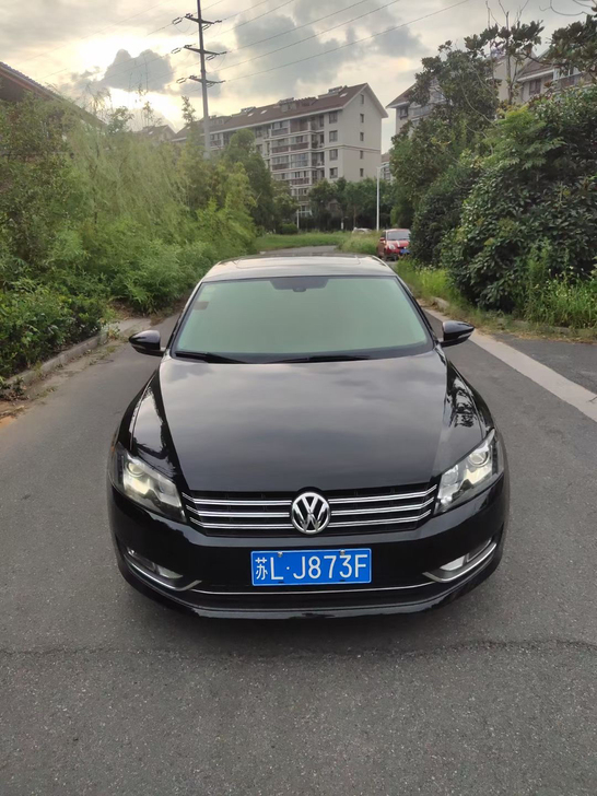 16年帕萨特1.8T御尊版(零售)，个人一...
