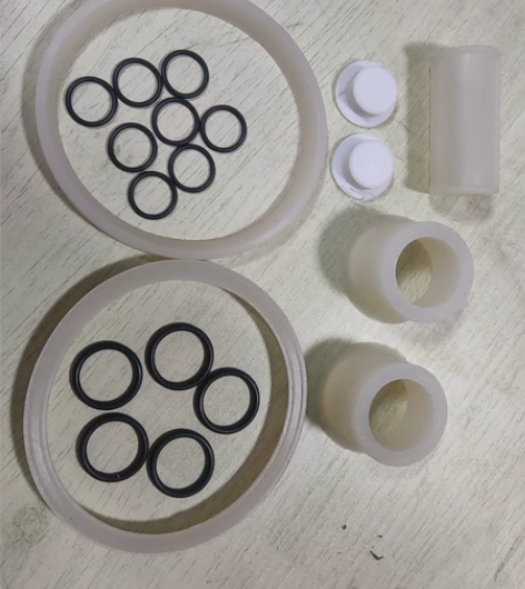 广绅冰淇淋机密封圈套装,全新。 感兴趣的话...