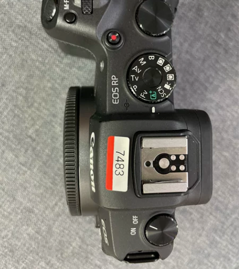 佳能单机Eos。RP 加盒子 感兴趣的话点...