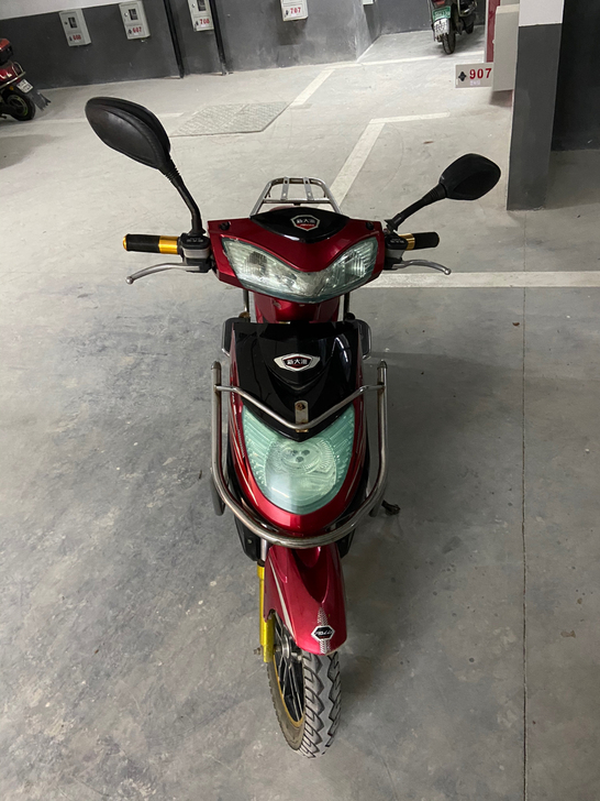 新大洲电动车，9成新，60v，5个大电瓶，...