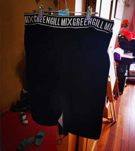 GXG男短裤 ~8成新!黑色 感兴趣的话点...