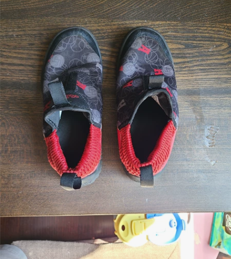 阿迪女童日常鞋 adidas 日常穿女童鞋...