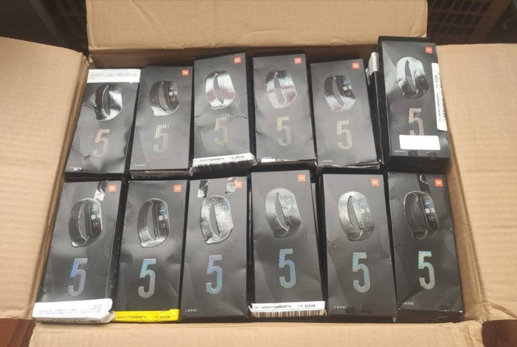 小米手环5 nfc 标准版  小米手环4N...