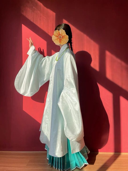 已经发货了！鸾羽家 明制汉服 早早 交领长...