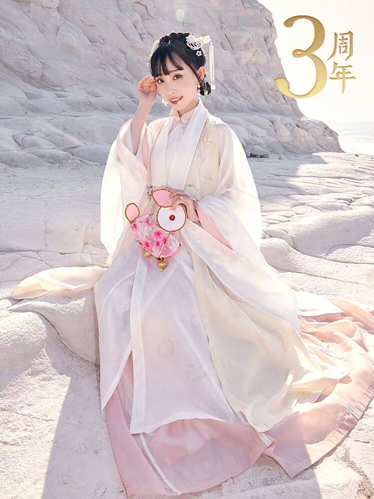 十三余小豆蔻花灯结，全套M码。从前娘那里收...