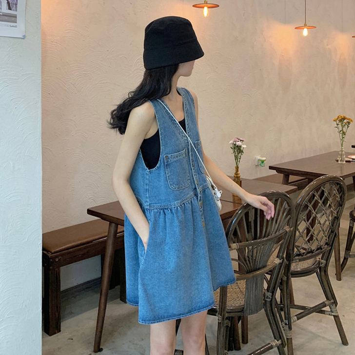 牛仔背带裙女夏季薄款连衣裙2021新款学院...